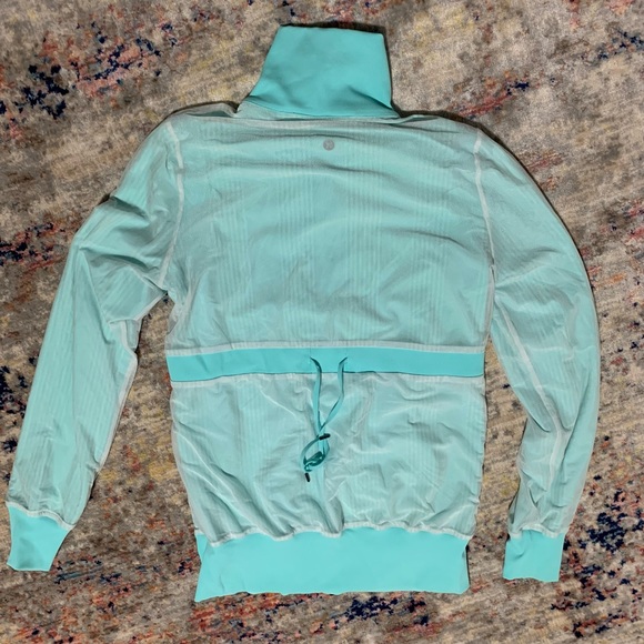 Lululemon reversible jacket - Picture 3 of 3